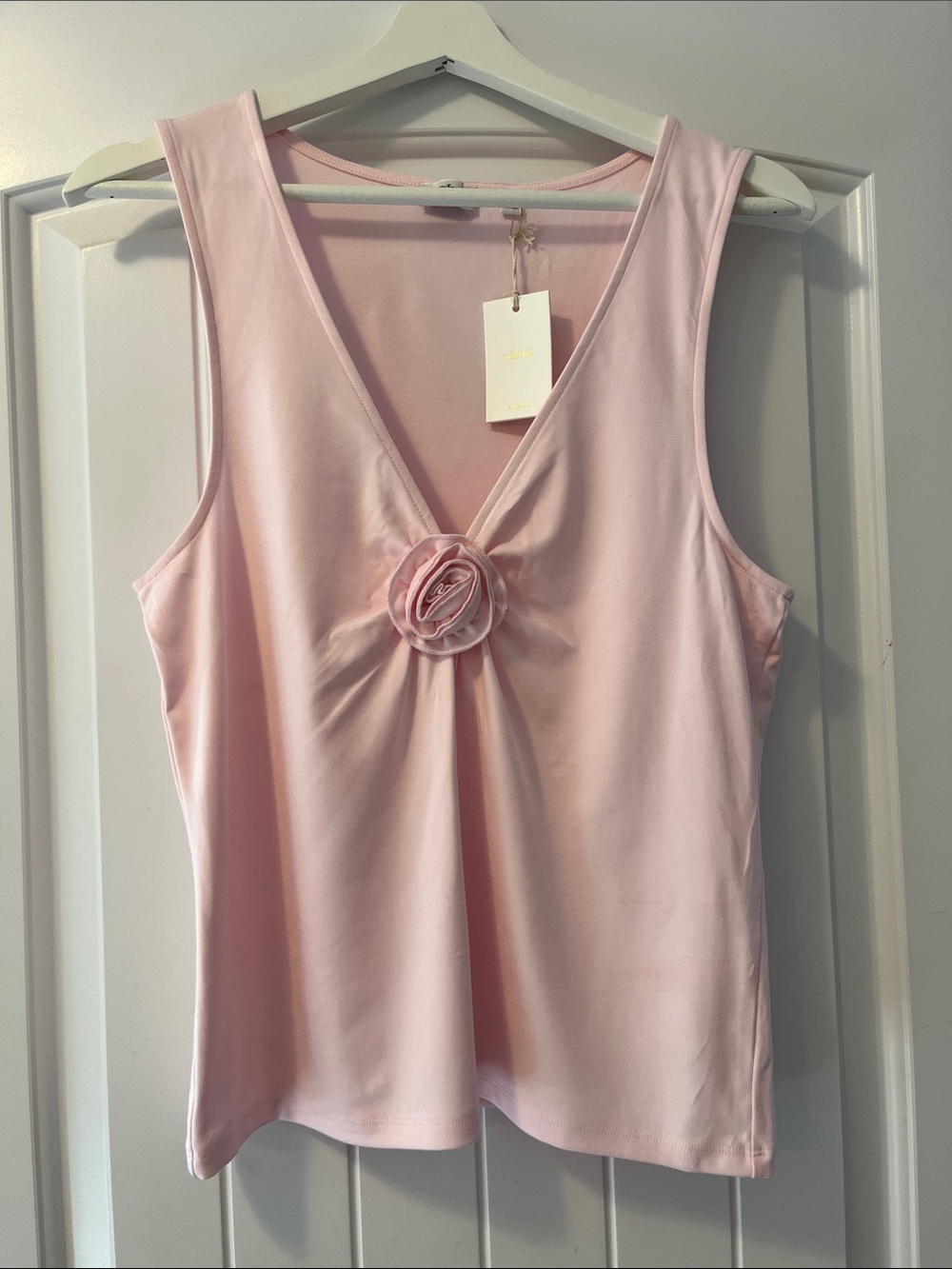 Aritzia Wilfred Pale Pink V-Neck Tank with Rosette